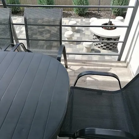 Hajnal Apartmanhaz *