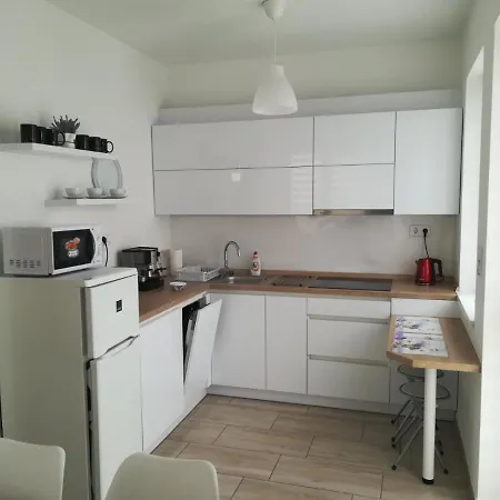 Hajnal Apartmanhaz Διαμέρισμα *