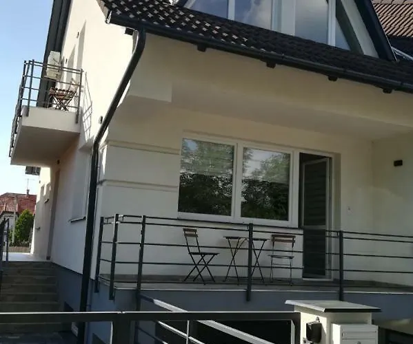 Hajnal Apartmanhaz 아파트 *