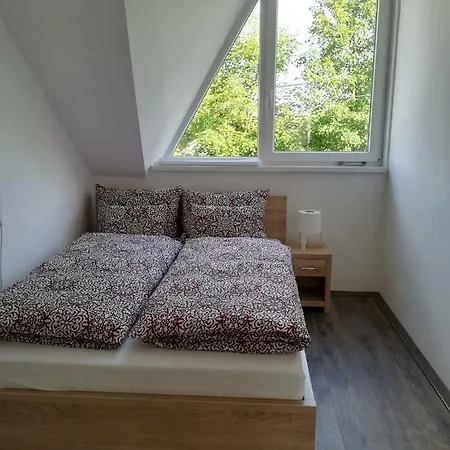 דירה Hajnal Apartmanhaz *